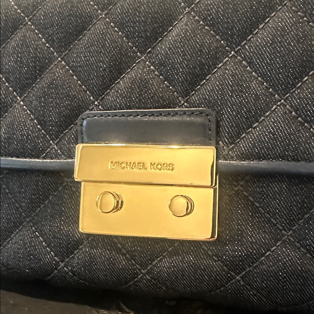 Michael Kors Quilted Denim Shoulder Bag with Gold Accents. - Picture 5 of 5